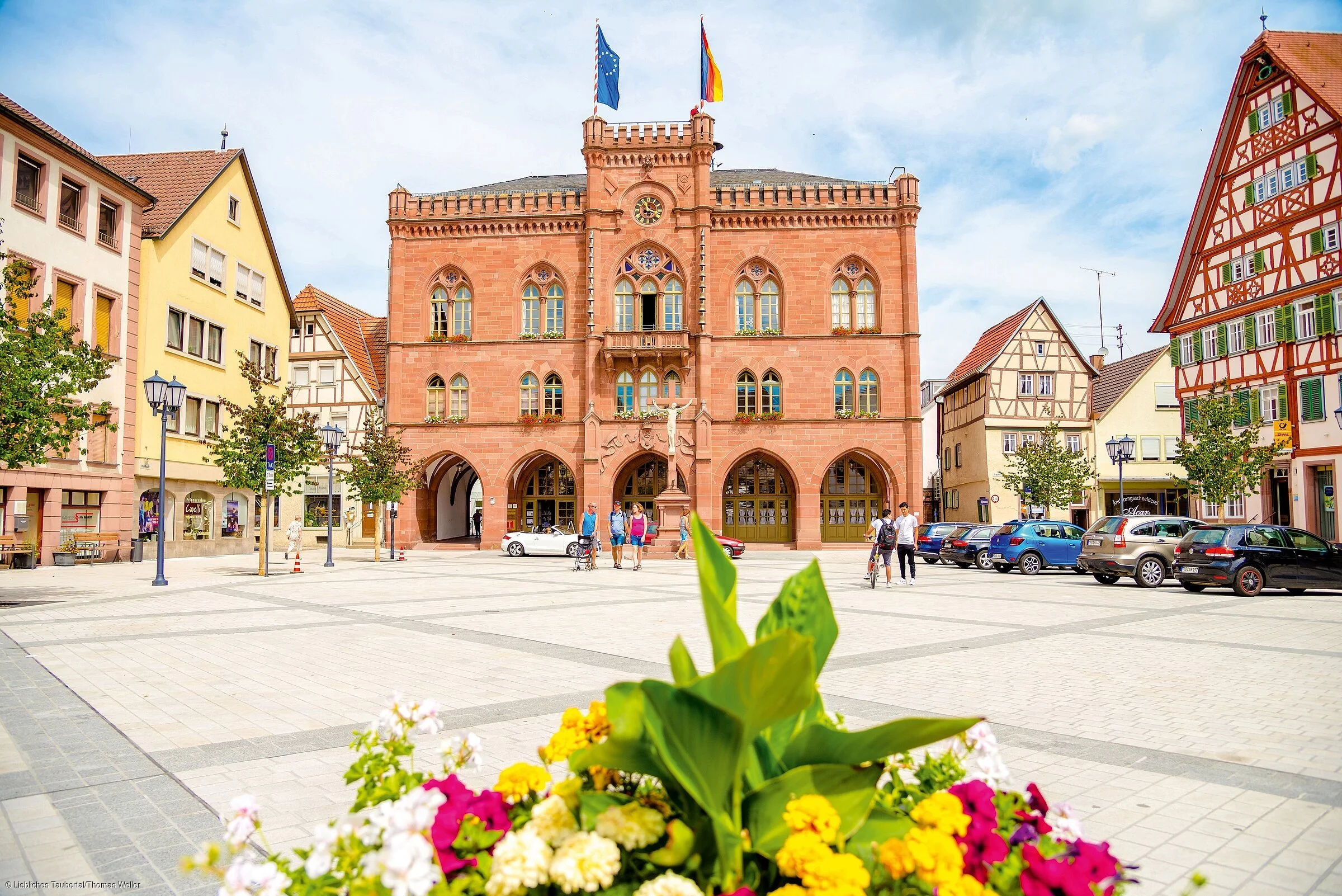 Marktplatz und Rathaus (Tauberbischofsheim/Liebliches Taubertal)