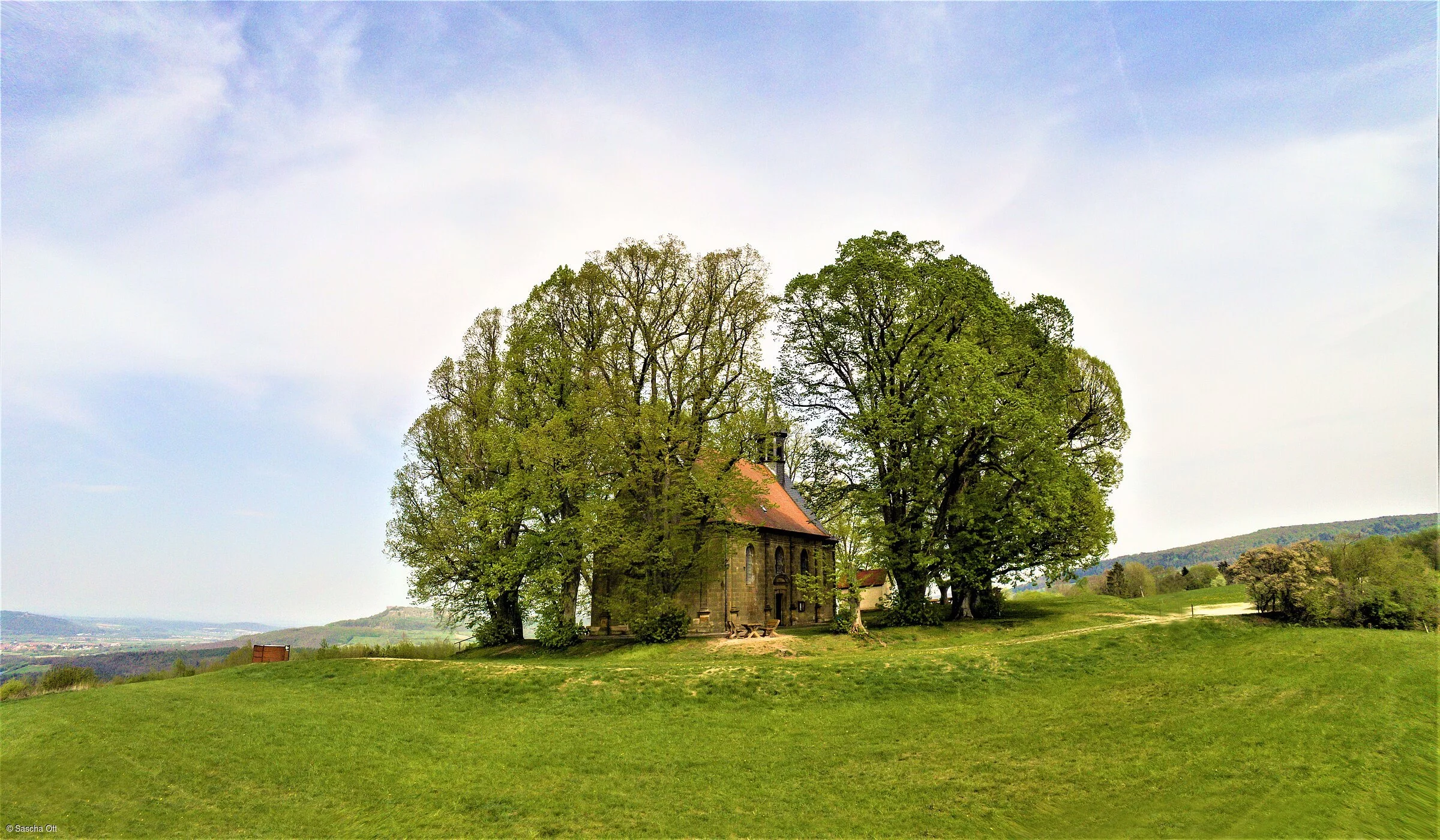 Ansberg mit St.-Veits-Kapelle (Ebensfeld, Obermain.Jura)