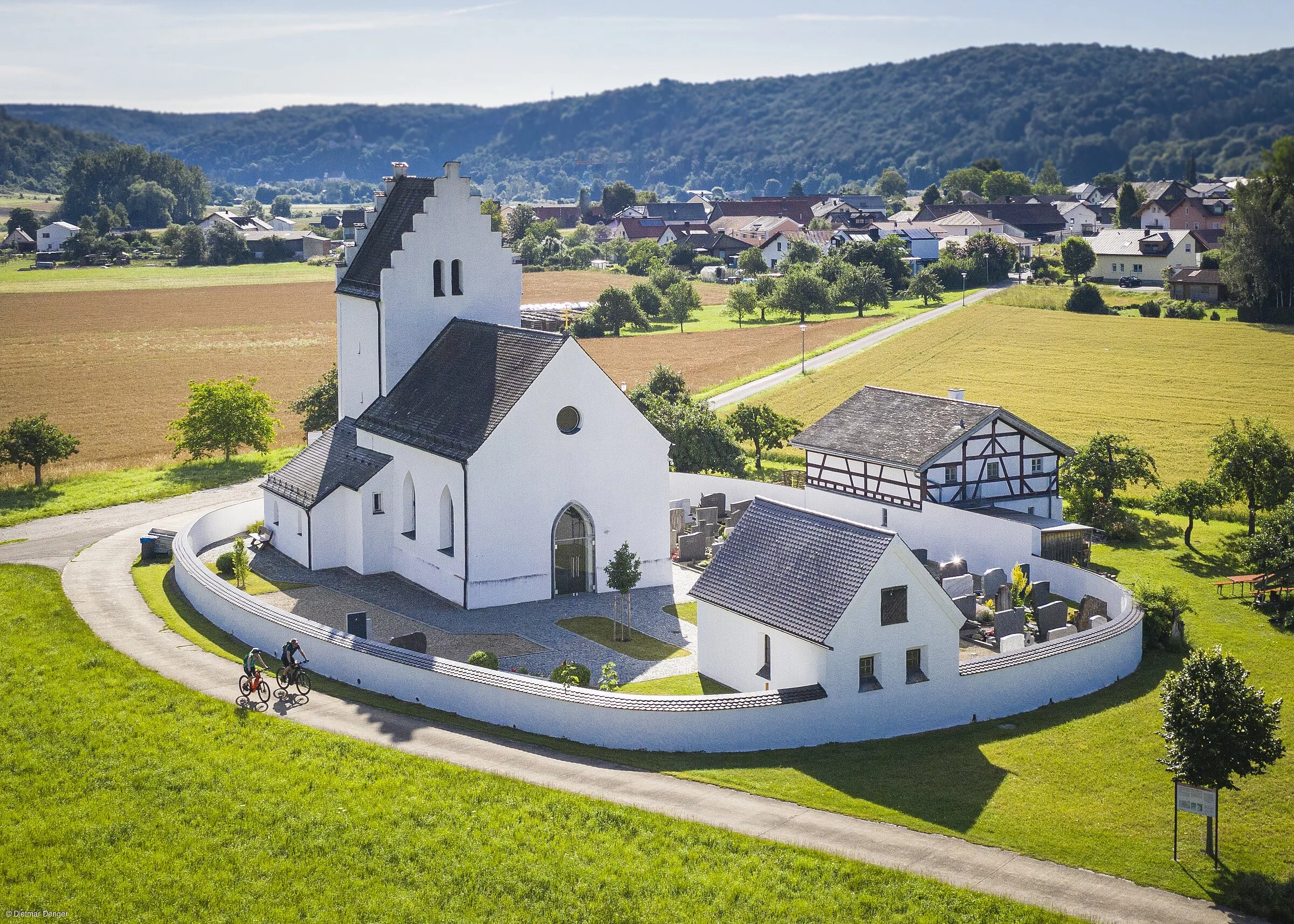 Kirche in Böhming (Kipfenberg, Naturpark Altmühltal)