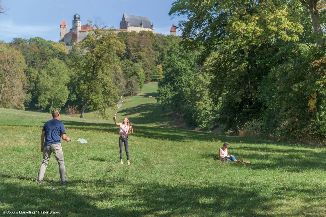 Hofgarten - Veilchental - Freizeit und Federball-Spaß